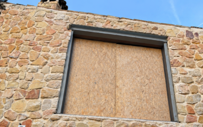 Création d’une ouverture dans un mur de façade à Grasse avec renforcement par portique métallique